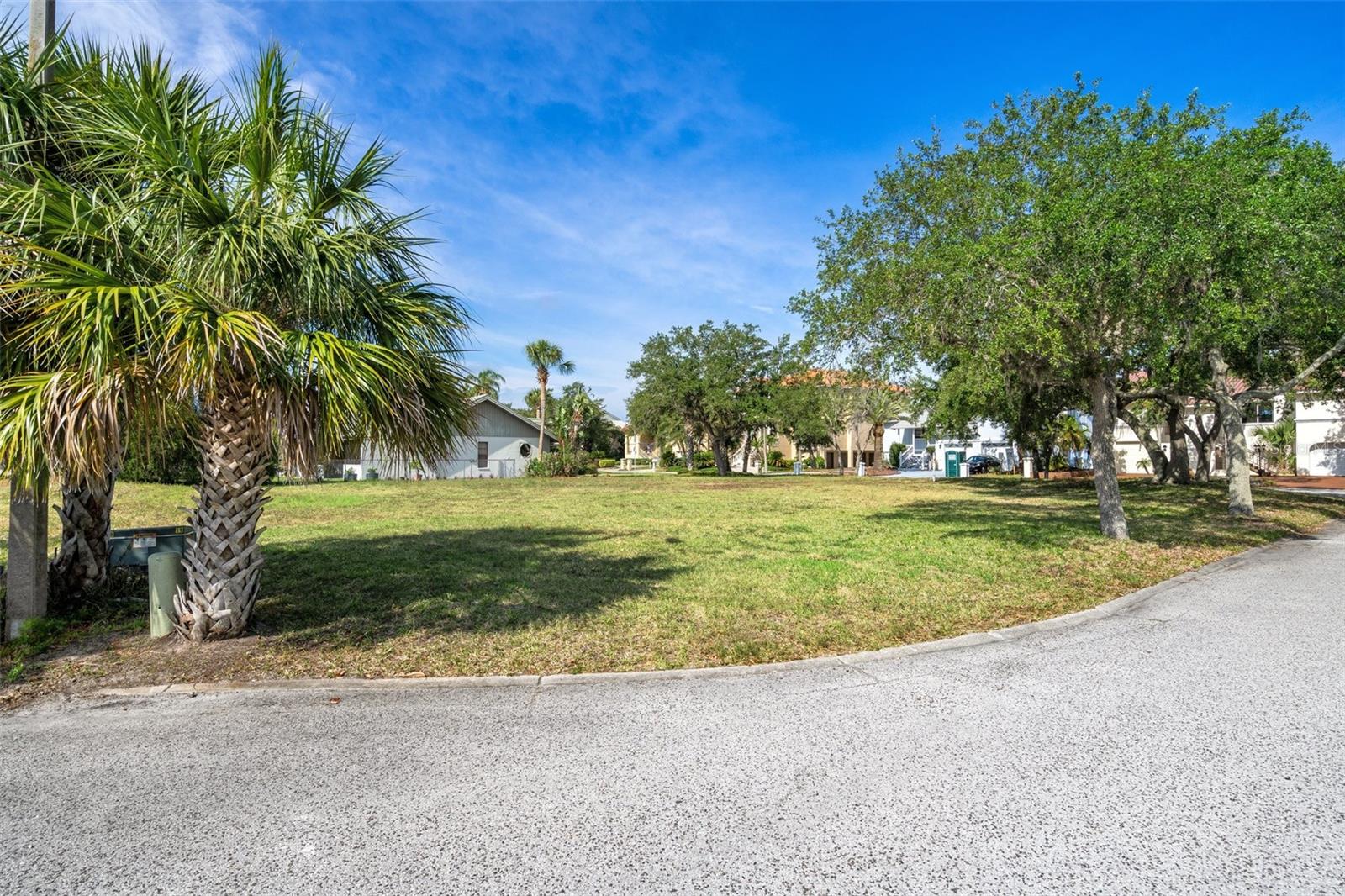 FLOR A MAR REP - Land