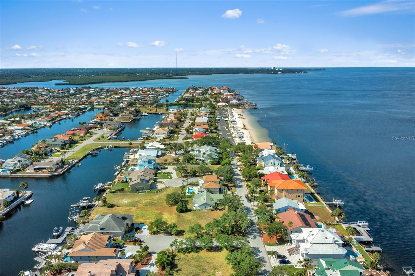 FLOR A MAR REP - Land