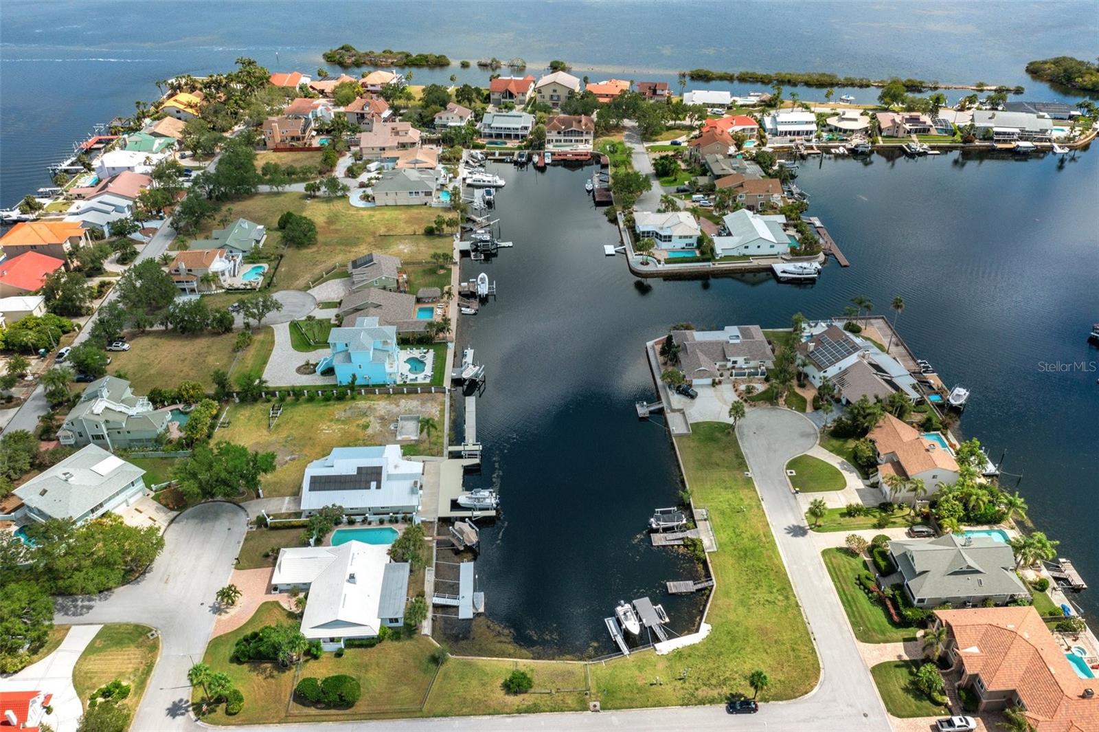 FLOR A MAR REP - Land