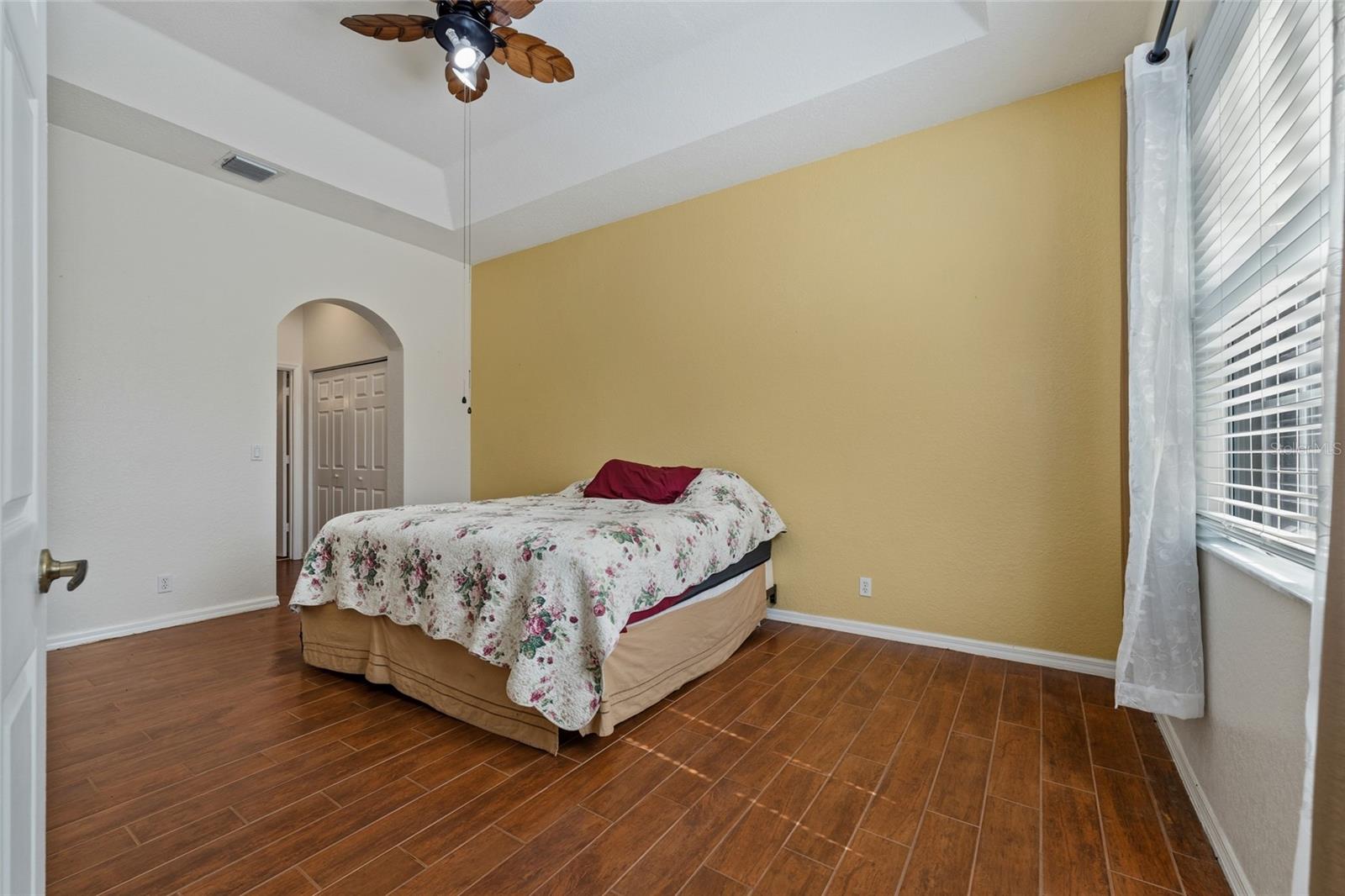 ANDROS ISLE REPL - Residential