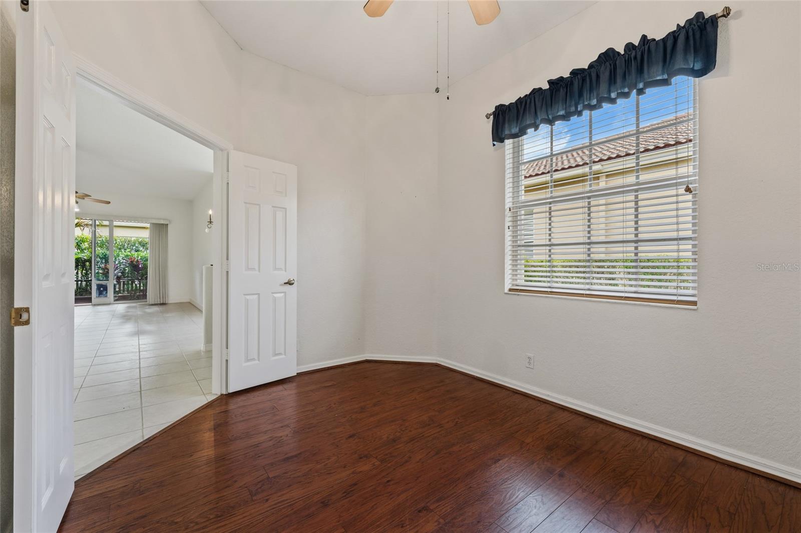 ANDROS ISLE REPL - Residential