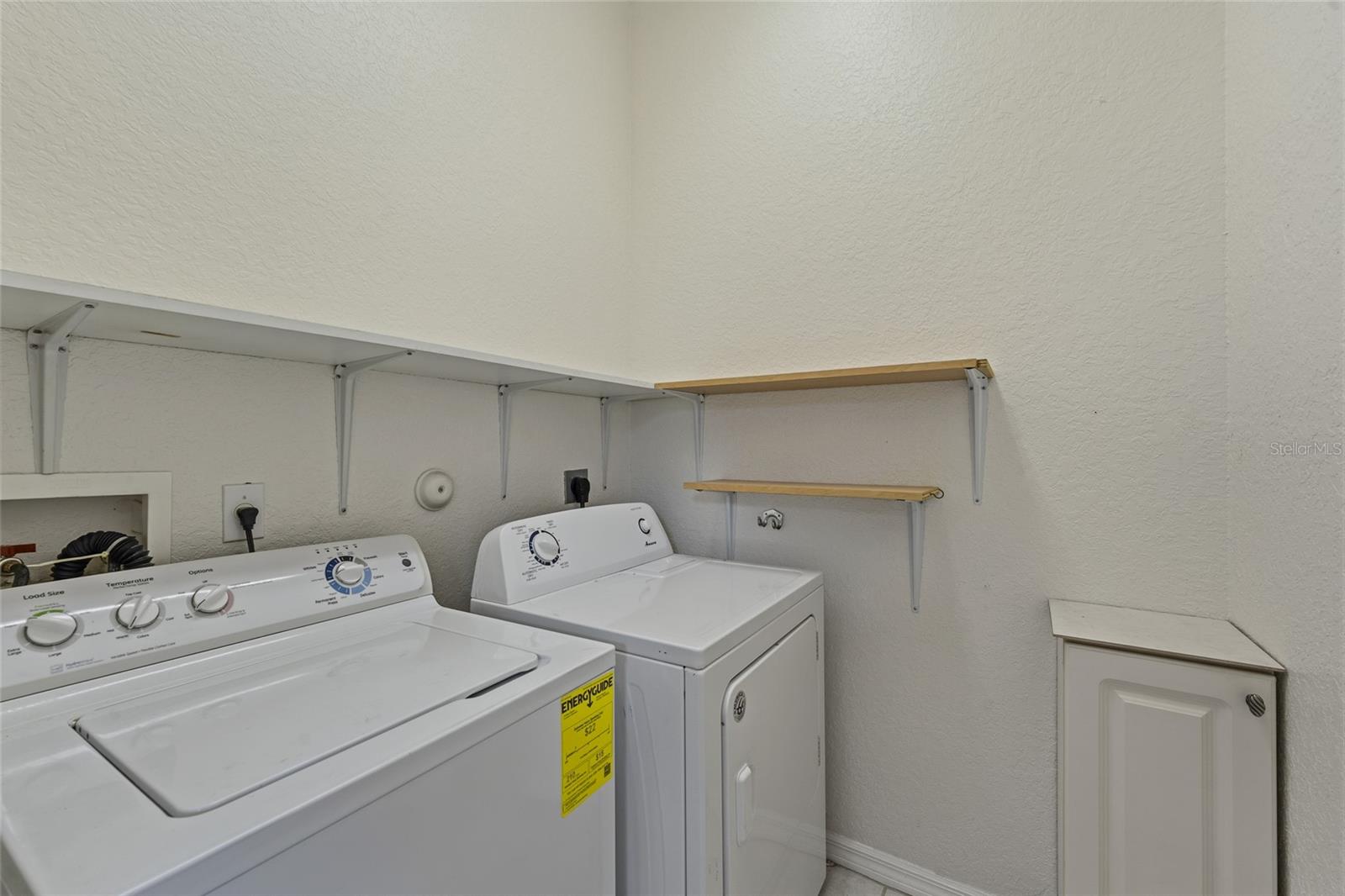 ANDROS ISLE REPL - Residential