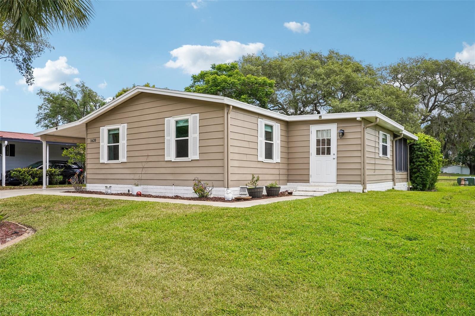 1620 W SCHWARTZ BOULEVARD