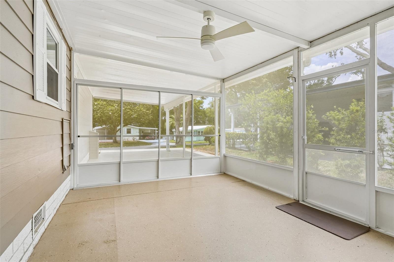 LADY LAKE ORANGE BLOSSOM GARDENS UNIT 07 - Residential
