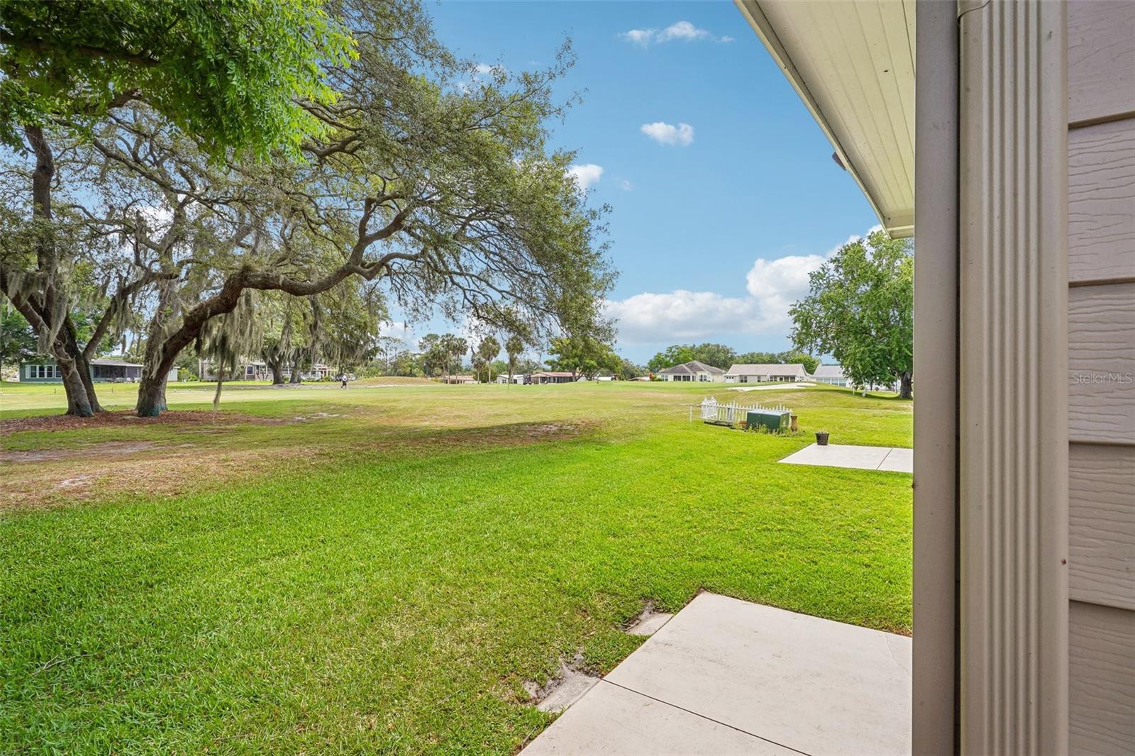 LADY LAKE ORANGE BLOSSOM GARDENS UNIT 07 - Residential