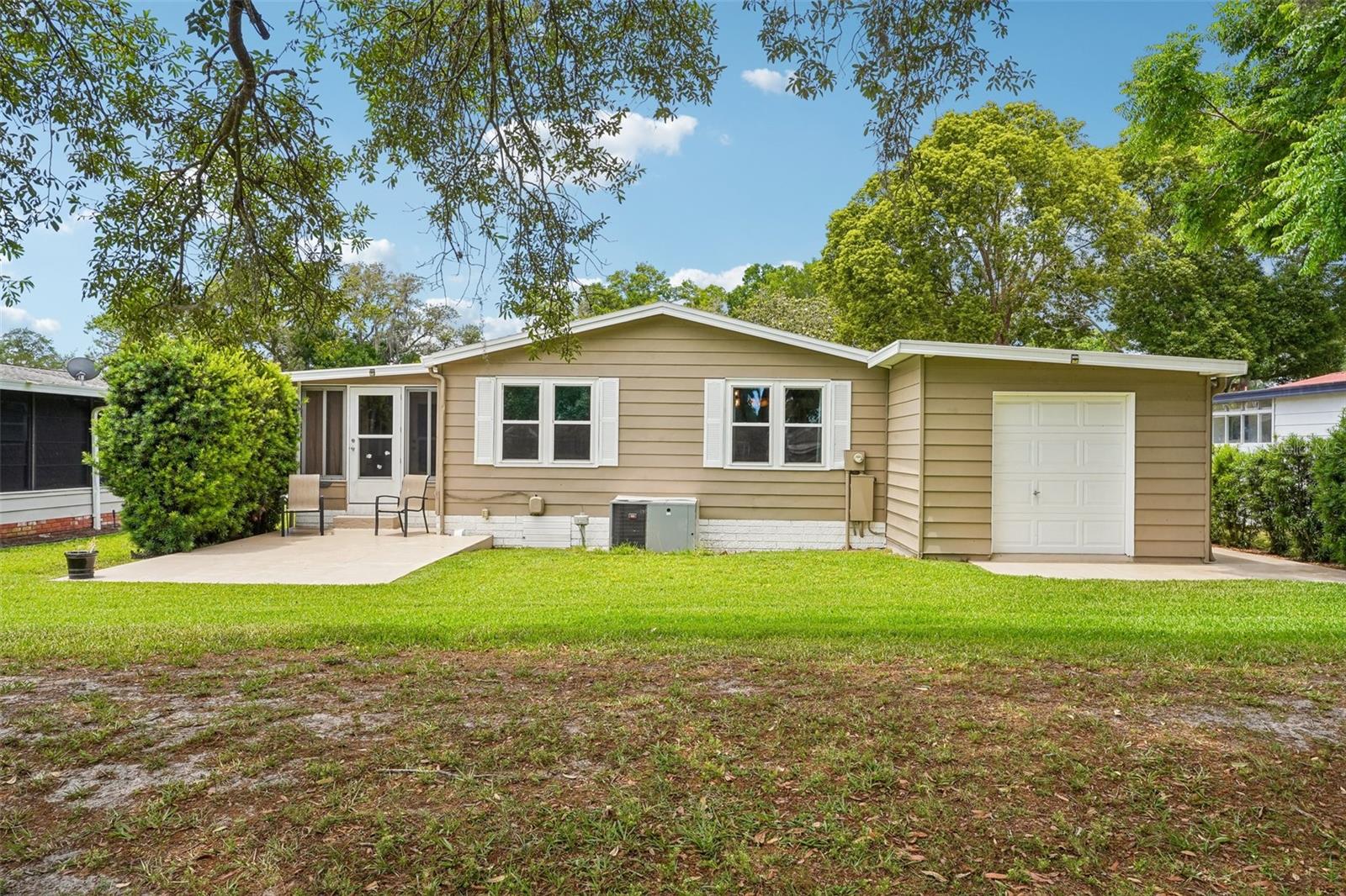 LADY LAKE ORANGE BLOSSOM GARDENS UNIT 07 - Residential