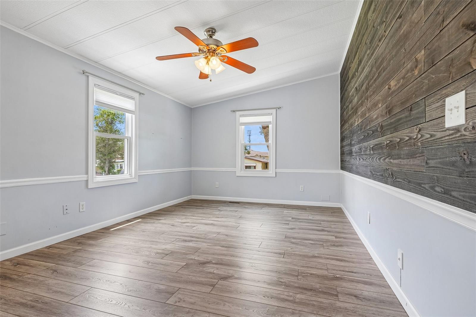 LADY LAKE ORANGE BLOSSOM GARDENS UNIT 07 - Residential
