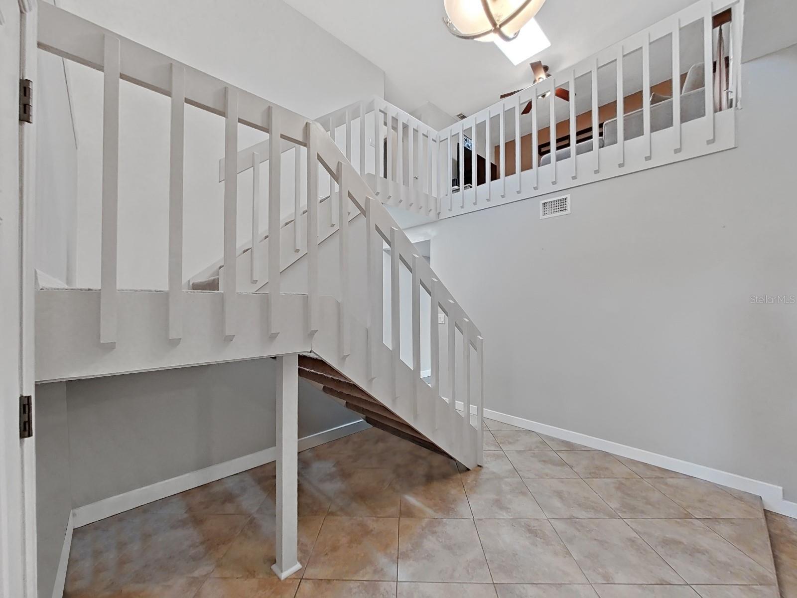 852 VILLAGE WAY