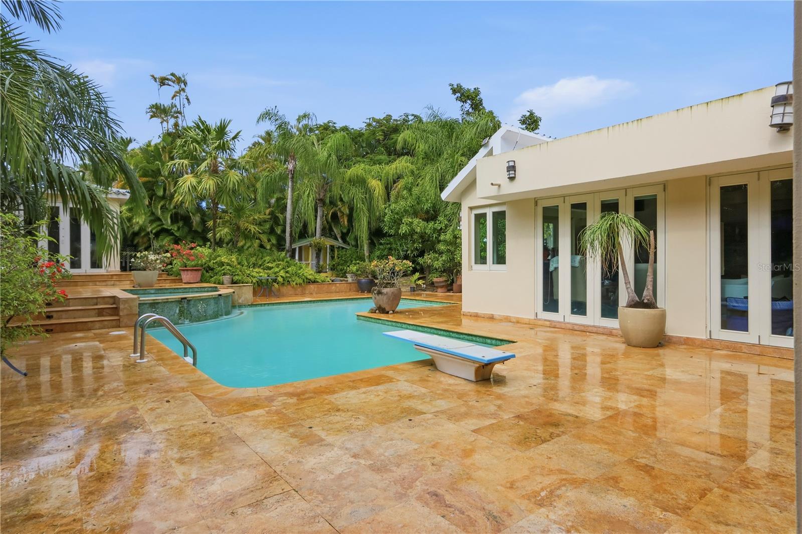 URB SANTA MARIA - Residential