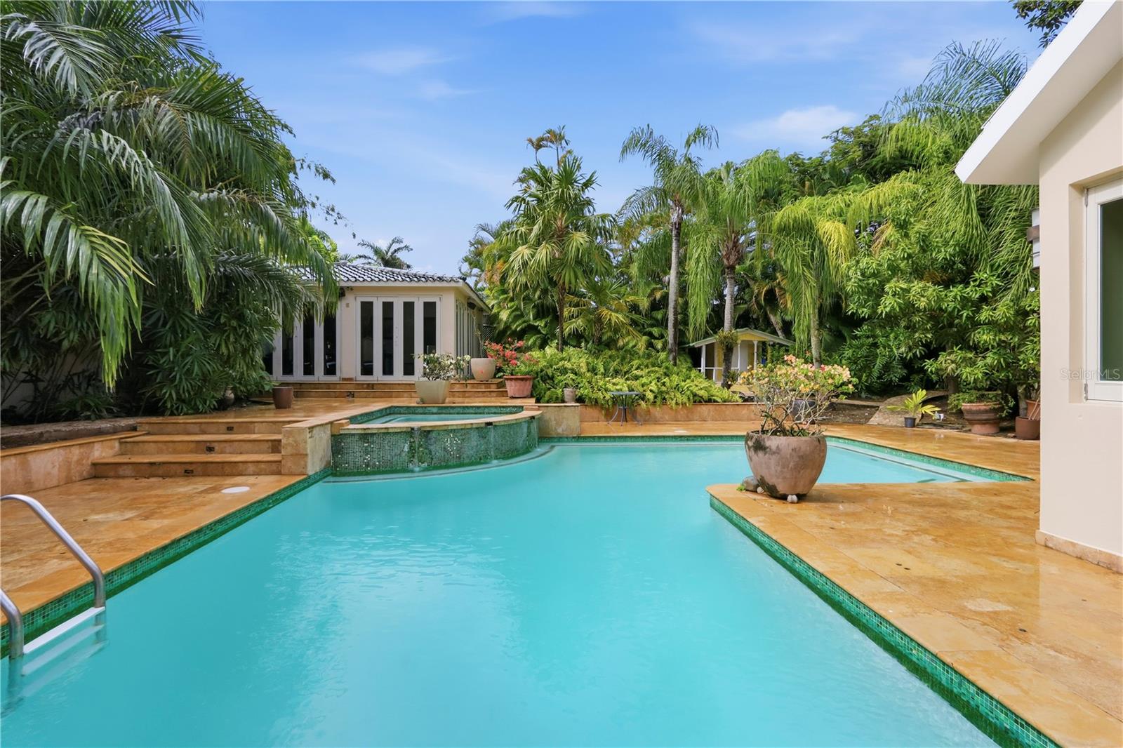 URB SANTA MARIA - Residential