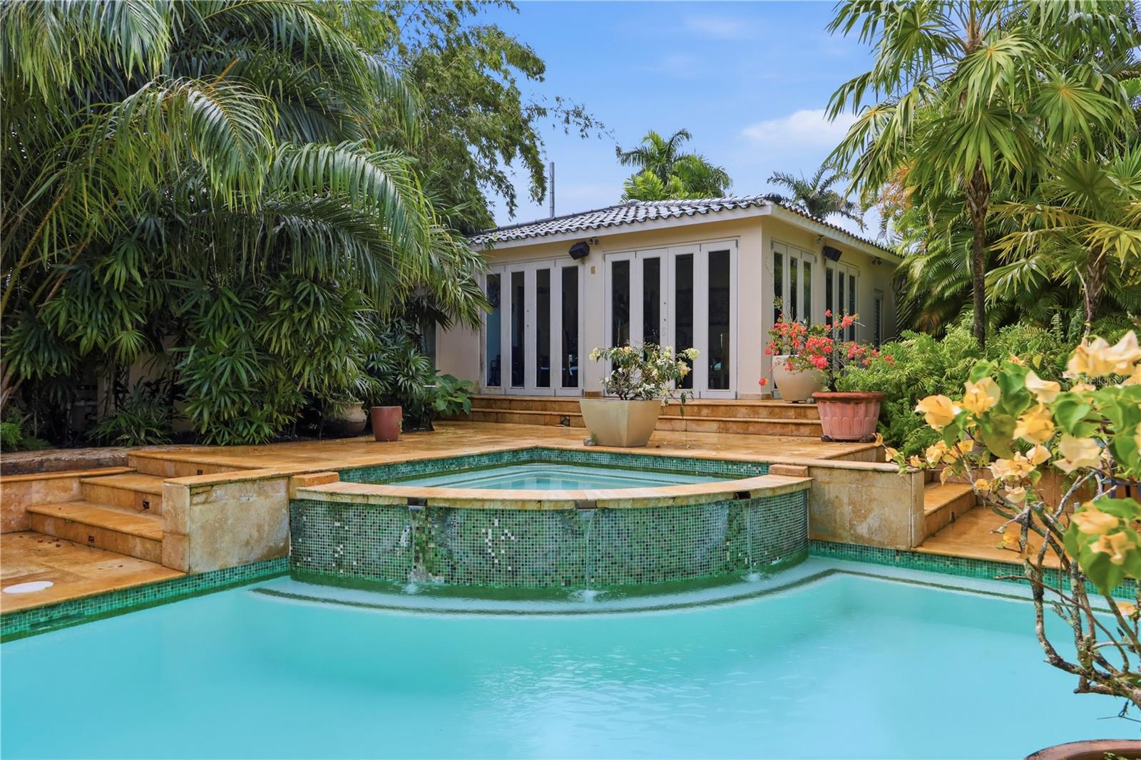 URB SANTA MARIA - Residential