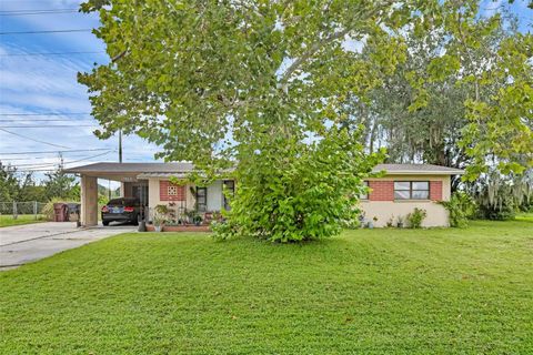 Photo of 605 Brockway Avenue, Orlando, FL 32807 (MLS # O6335105)
