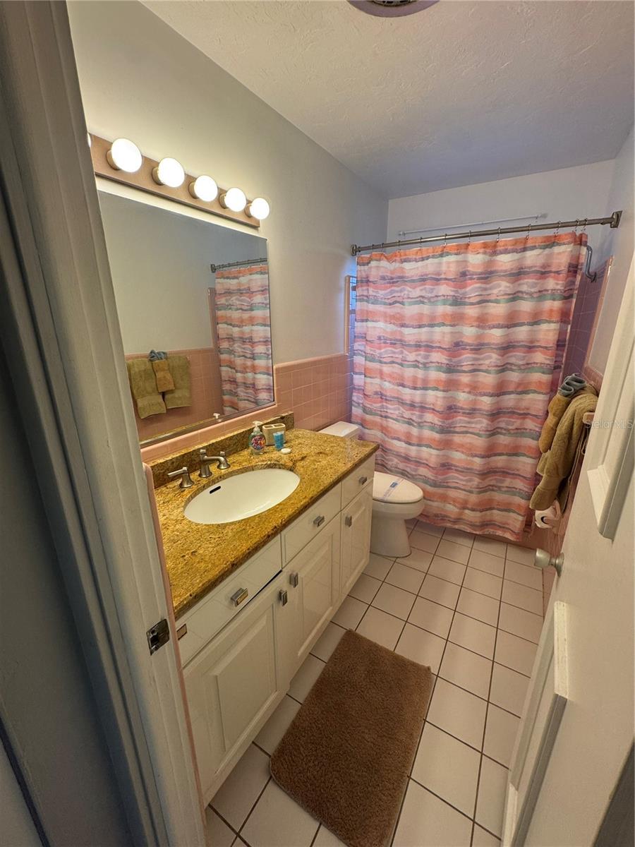 PLAZA GARDENS - Residential