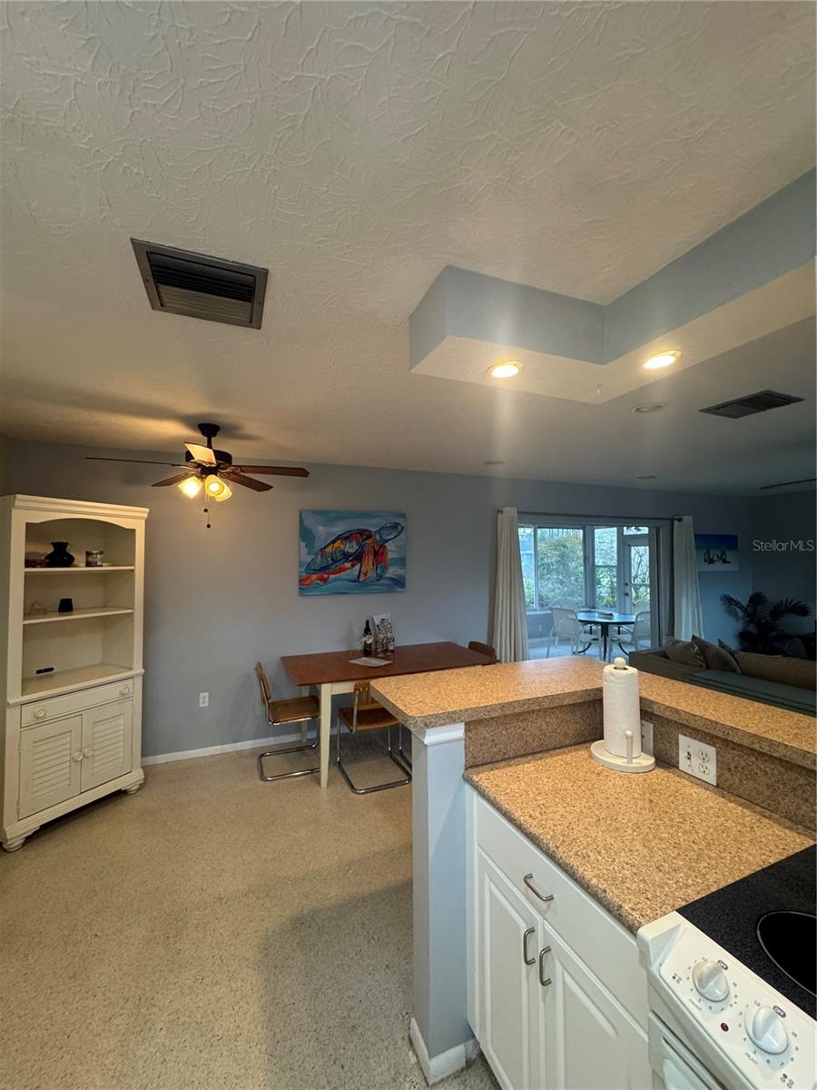 PLAZA GARDENS - Residential