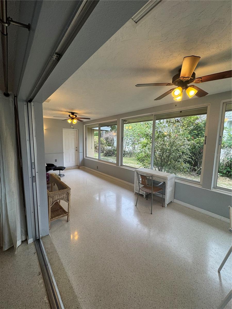 PLAZA GARDENS - Residential