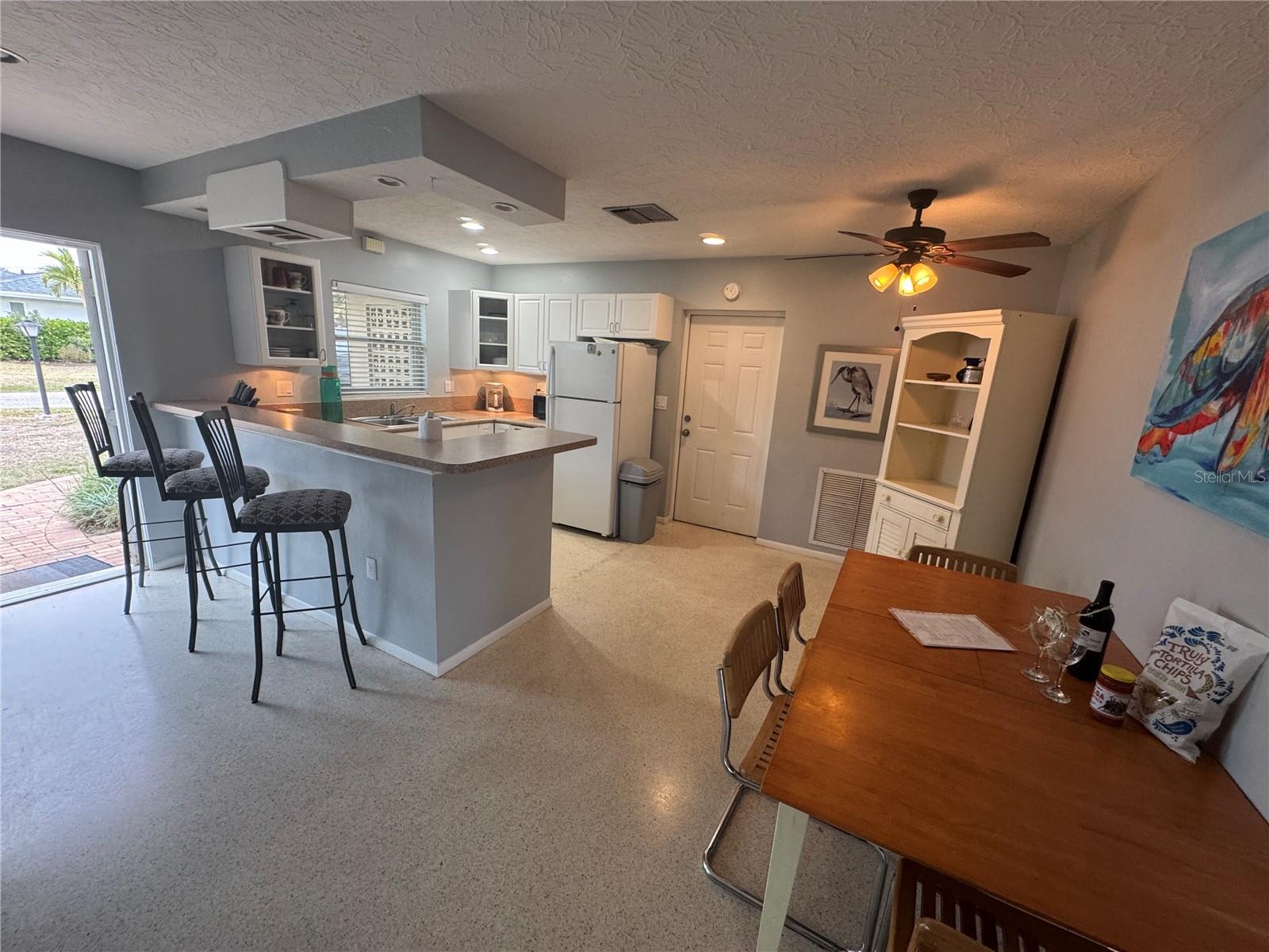 PLAZA GARDENS - Residential