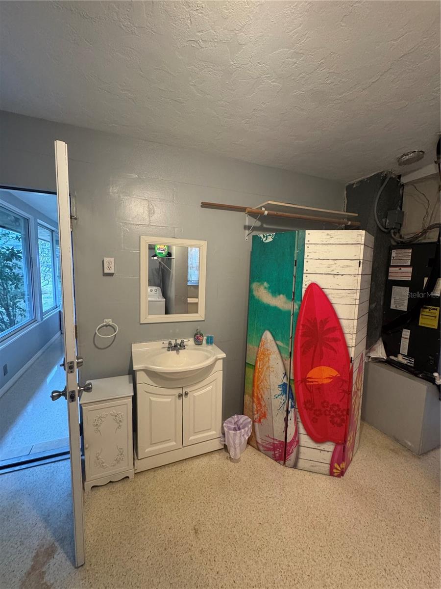 PLAZA GARDENS - Residential