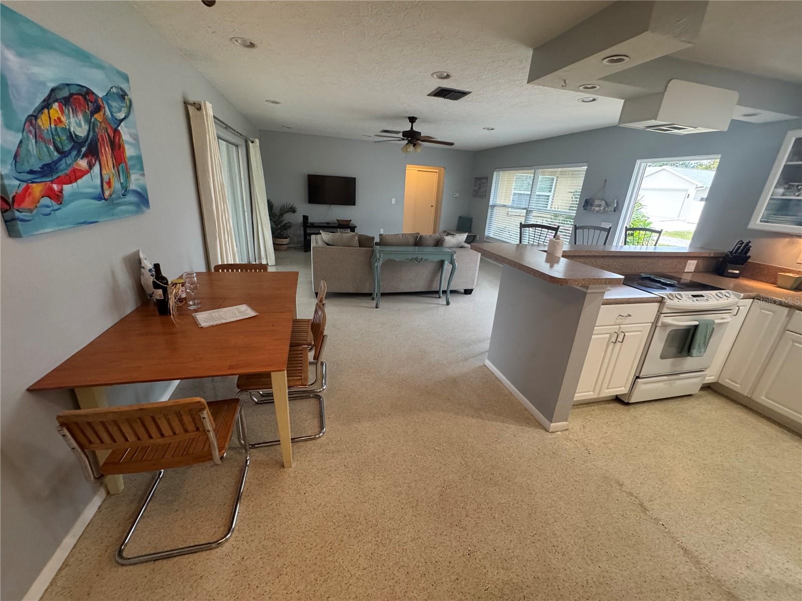 PLAZA GARDENS - Residential