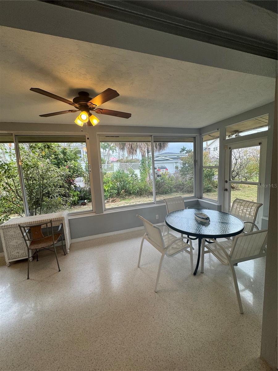 PLAZA GARDENS - Residential