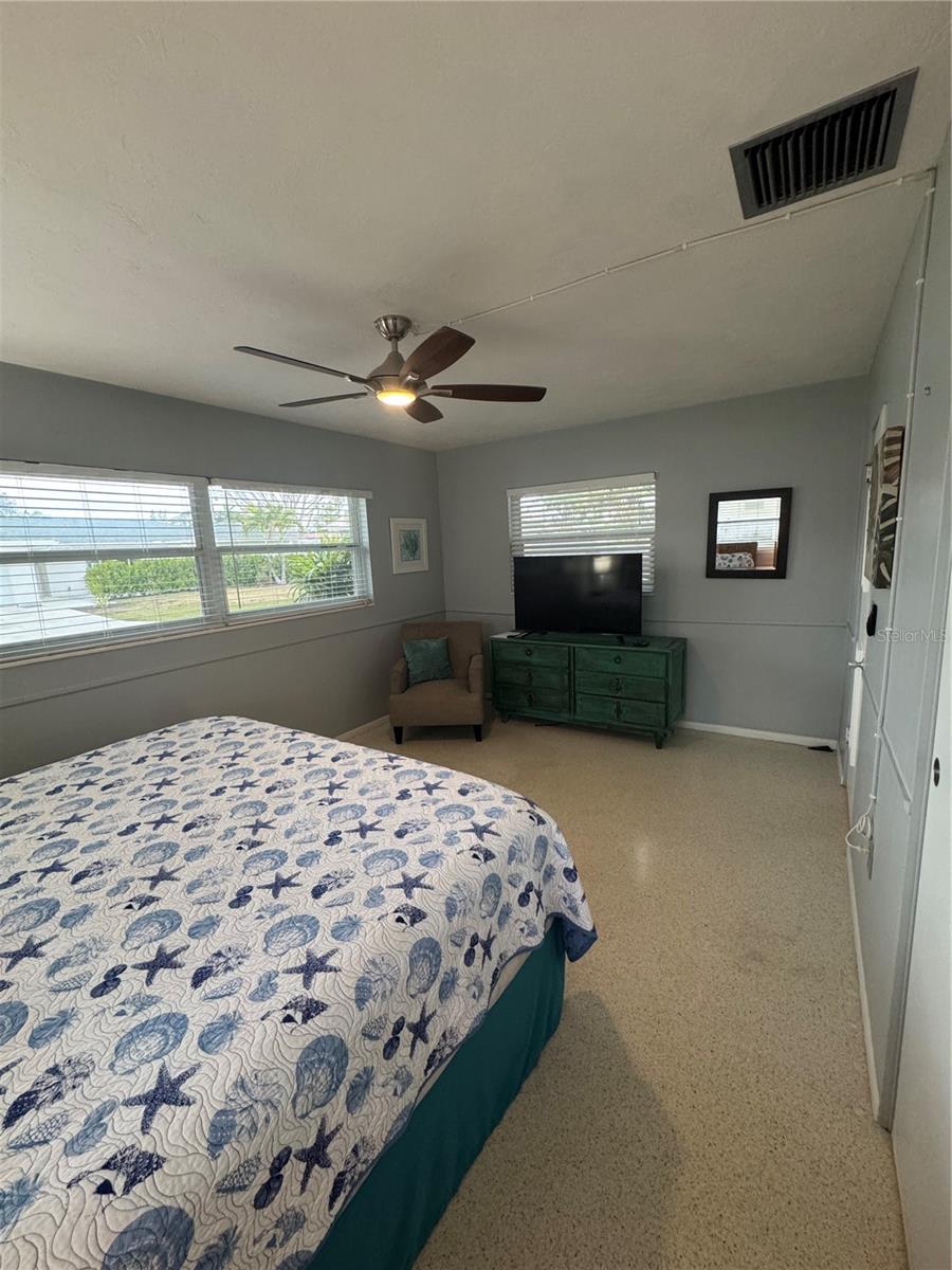 PLAZA GARDENS - Residential