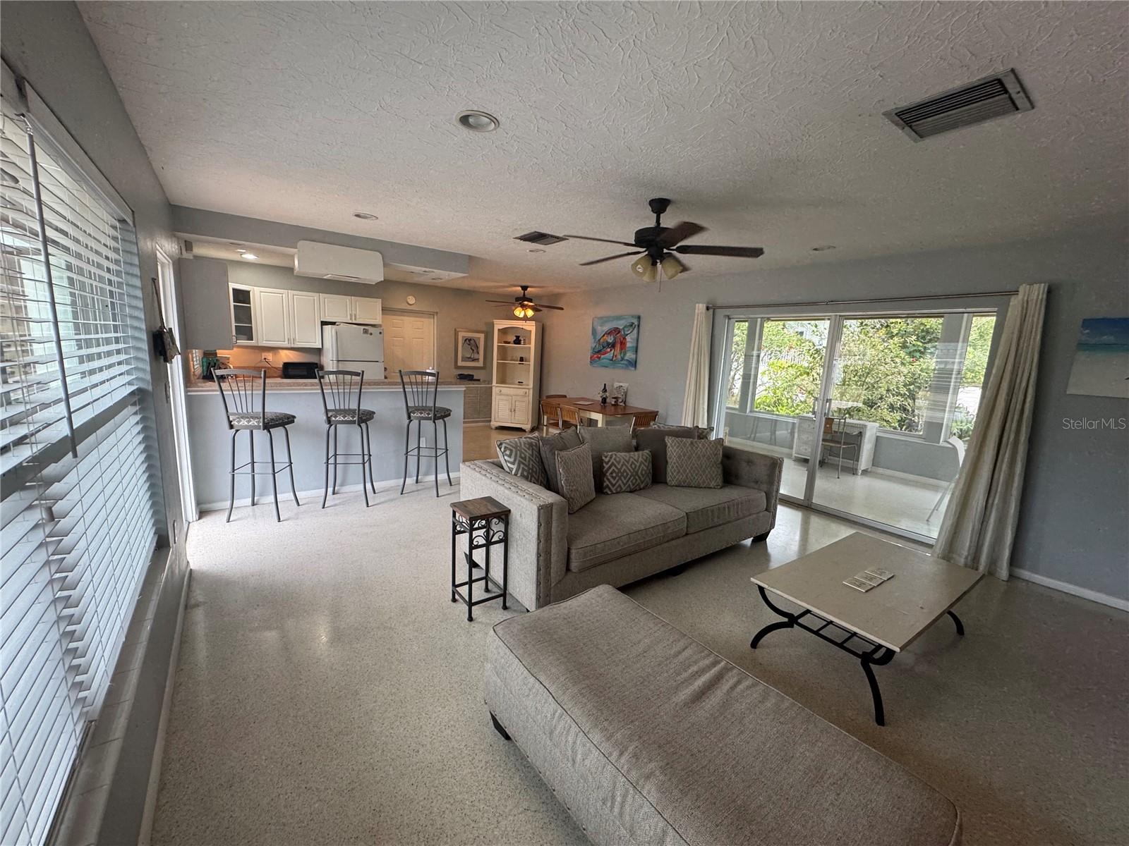 PLAZA GARDENS - Residential