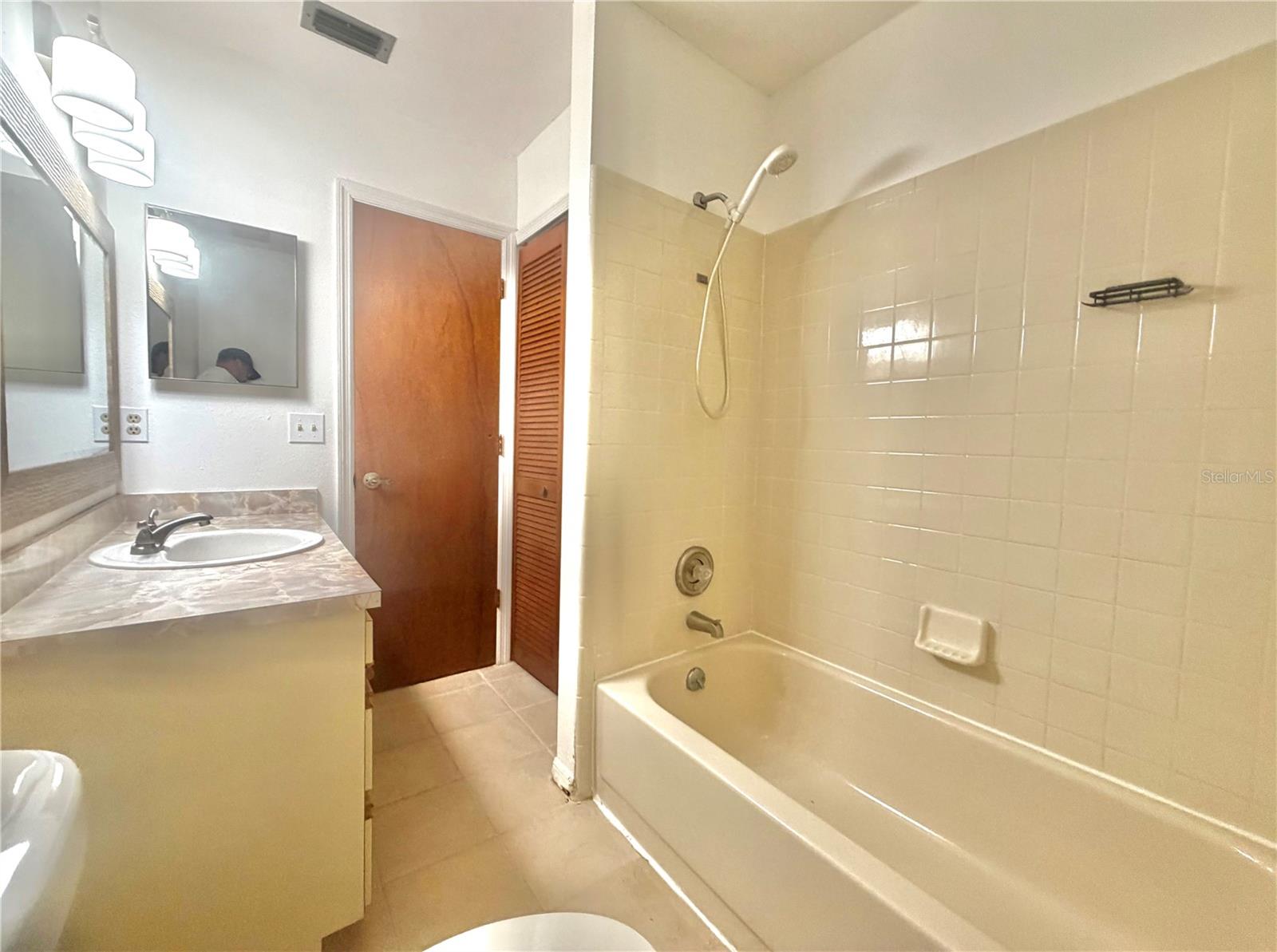 ROYALE BERMUDA TWNHS - Residential