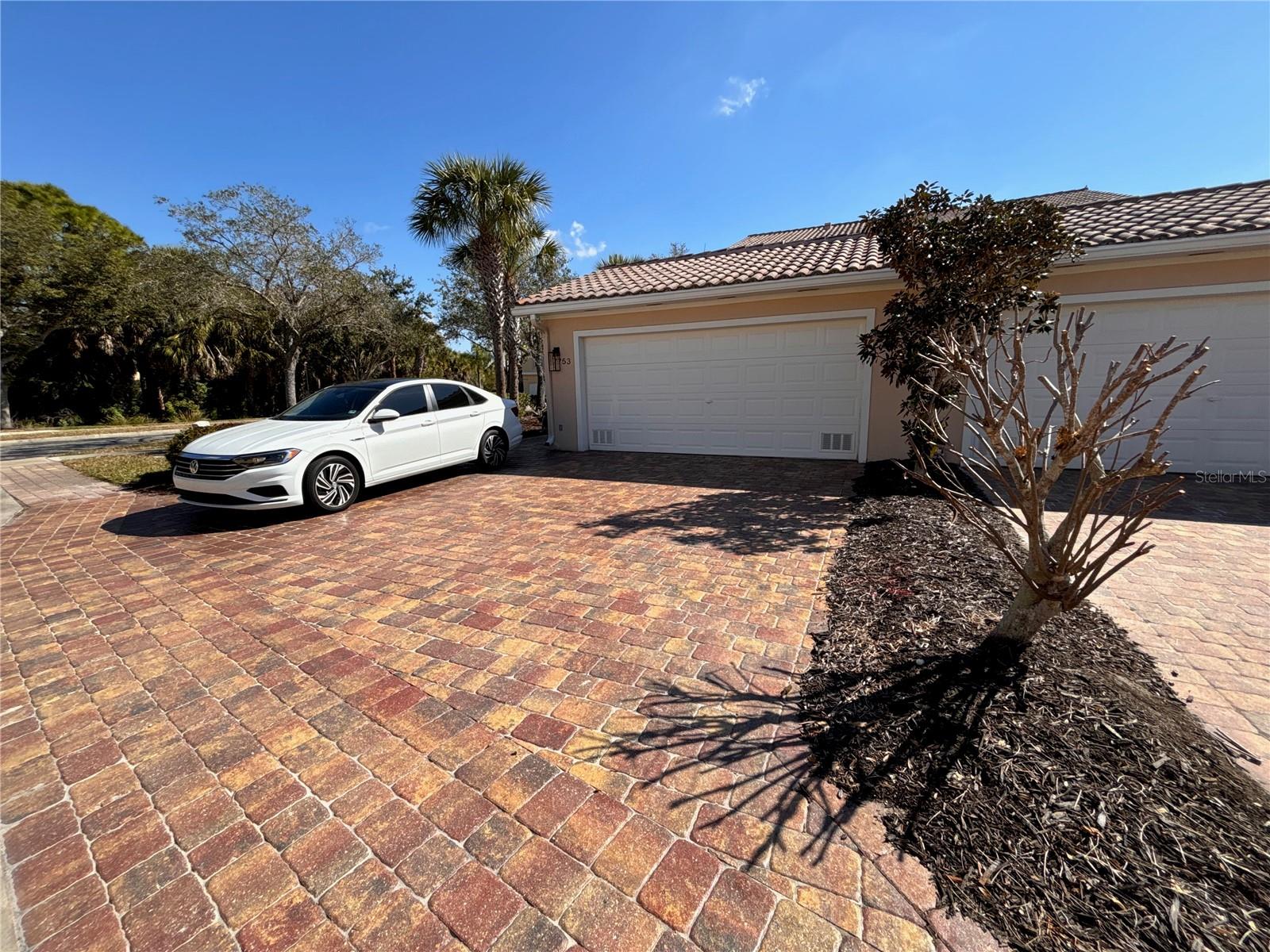 VILLAGEWALK - Residential