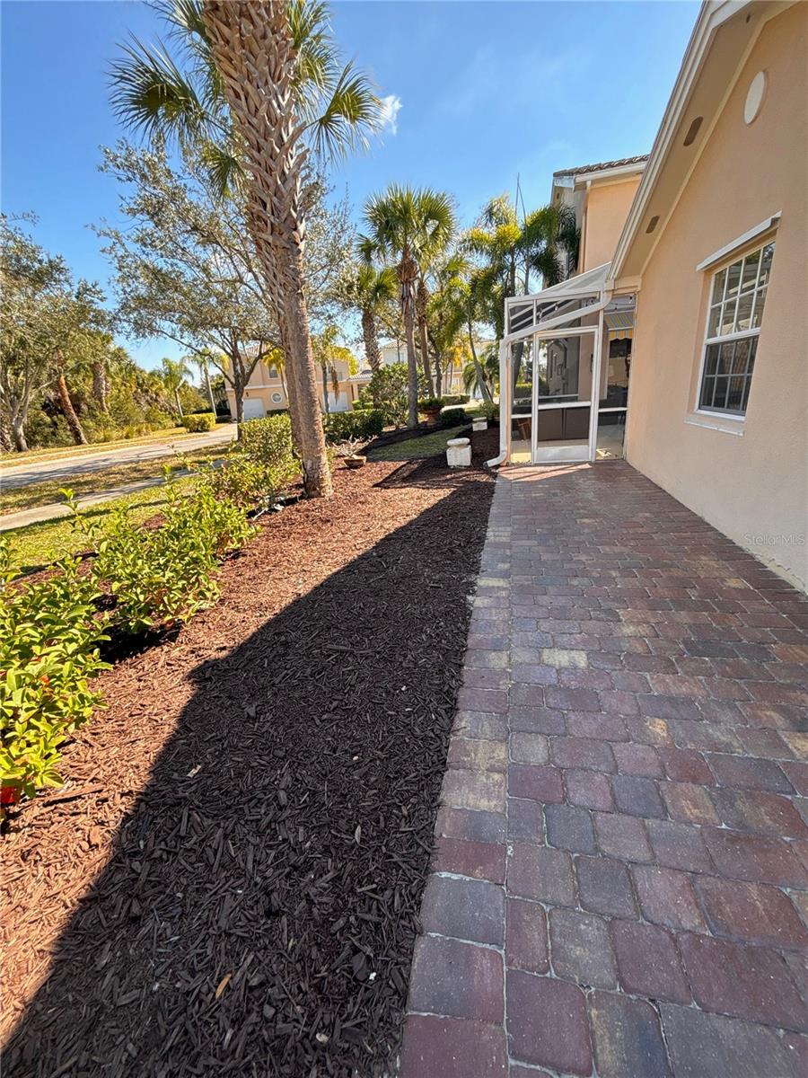 VILLAGEWALK - Residential