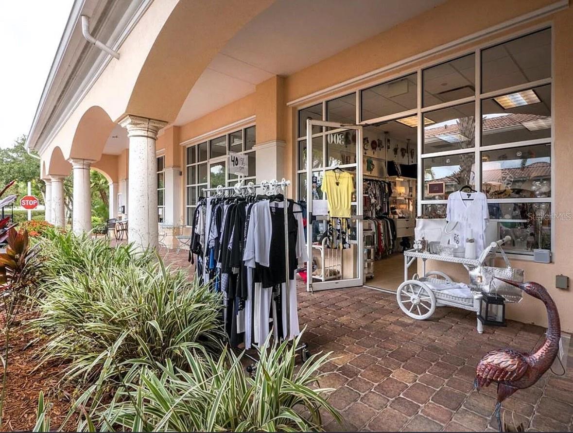 VILLAGEWALK - Residential