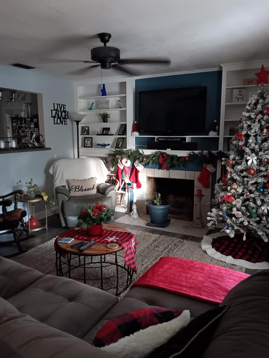 BOULEVARD PINES - Residential