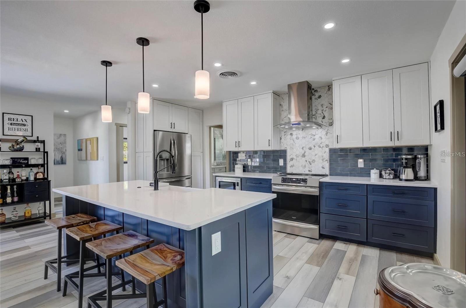 CRESTMONT - Residential