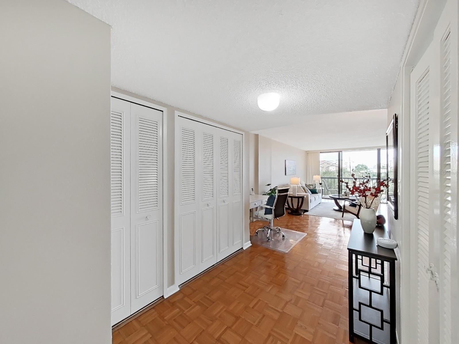 400 ISLAND WAY 203