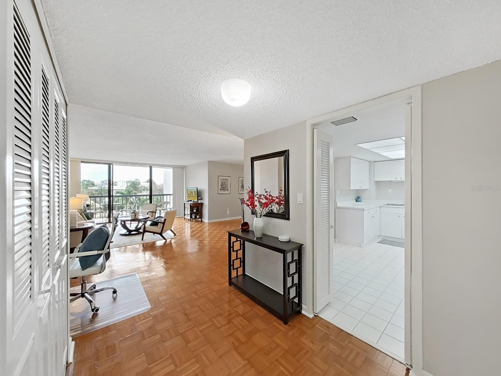 400 ISLAND WAY 203