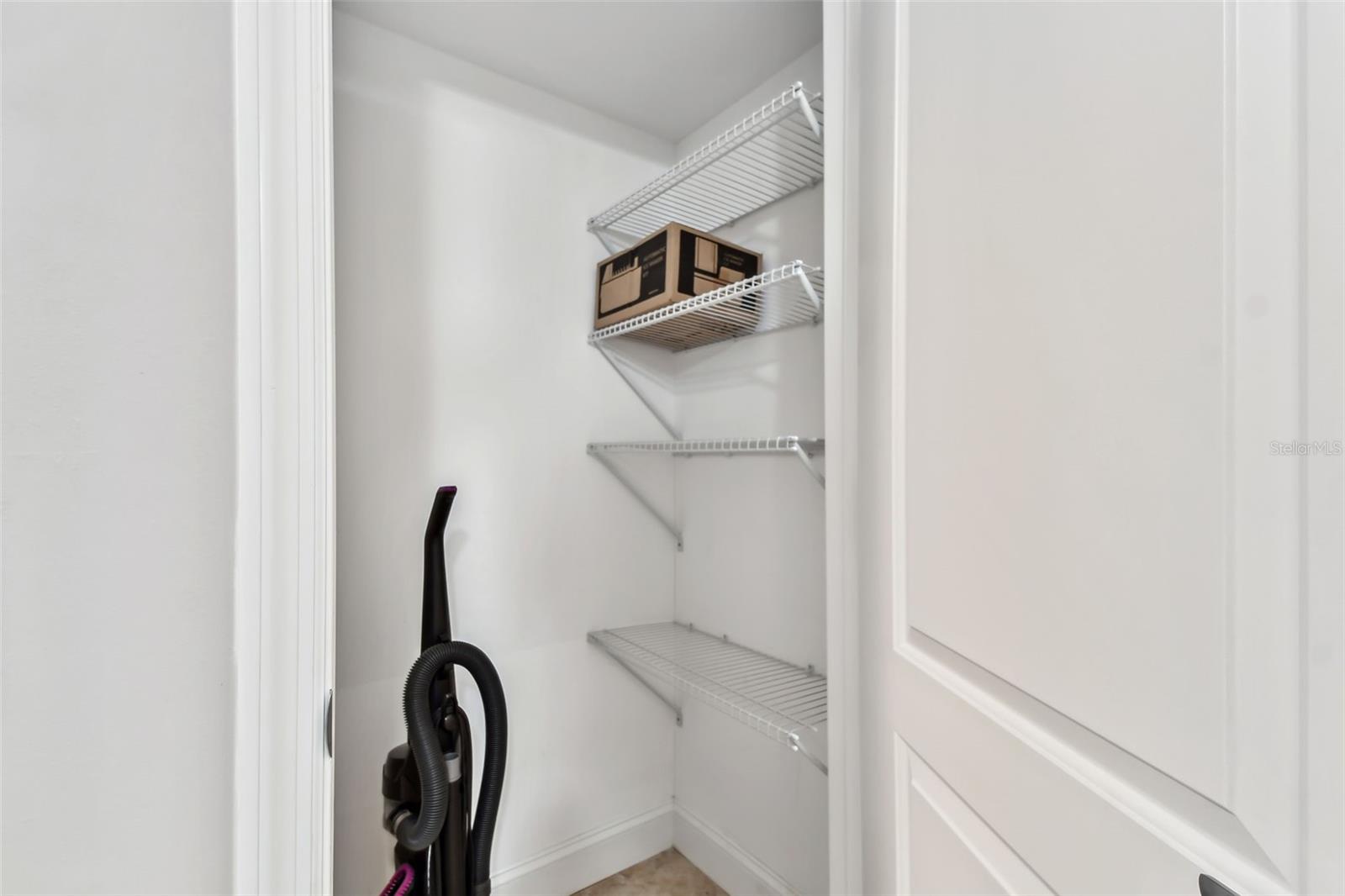 BOULEVARD CLUB THE CONDO - Residential Lease