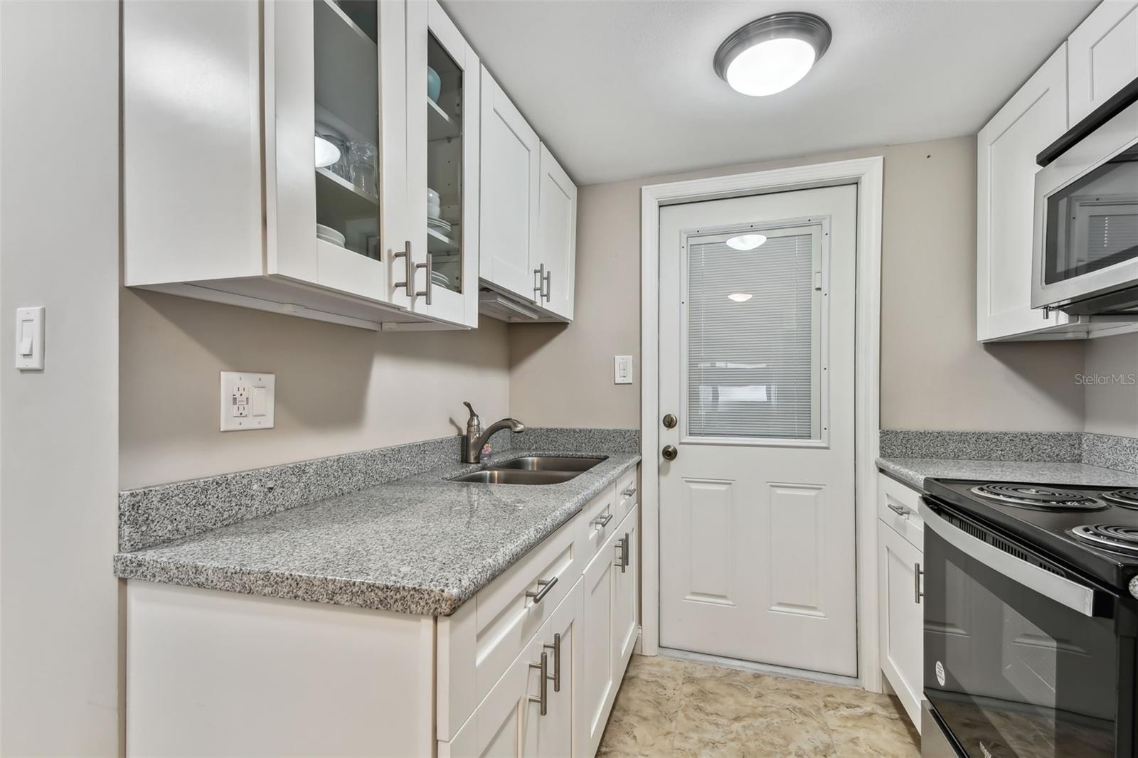 BOULEVARD CLUB THE CONDO - Residential Lease