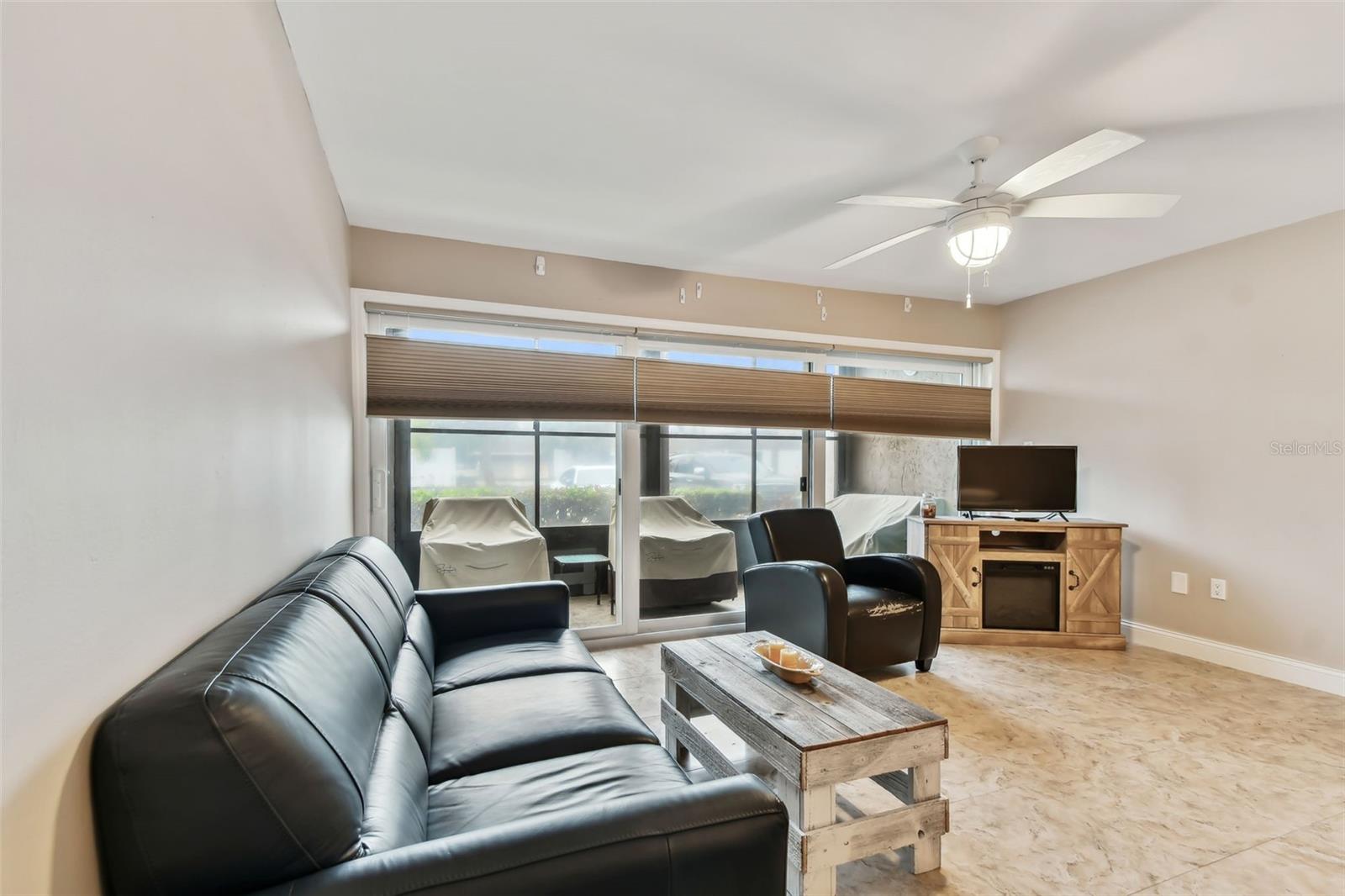 BOULEVARD CLUB THE CONDO - Residential Lease