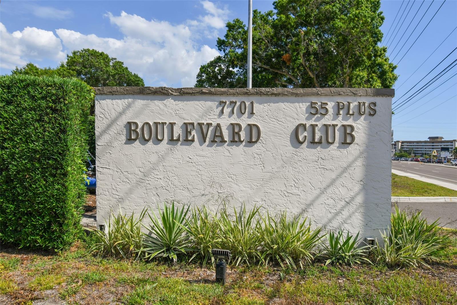 BOULEVARD CLUB THE CONDO - Residential Lease