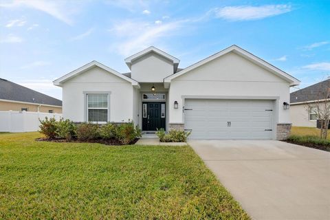 A home in AUBURNDALE