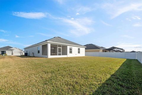 A home in AUBURNDALE