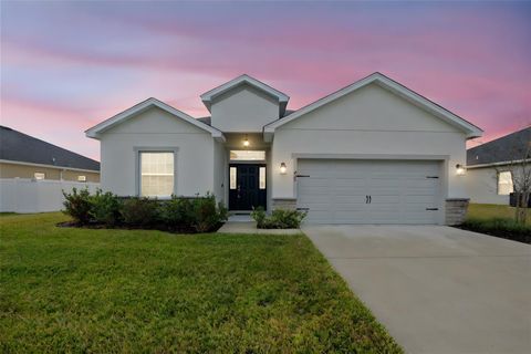 A home in AUBURNDALE