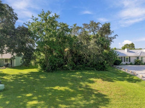 Photo of 1236 Wayne Avenue, New Smyrna Beach, FL 32168 (MLS # NS1089260)