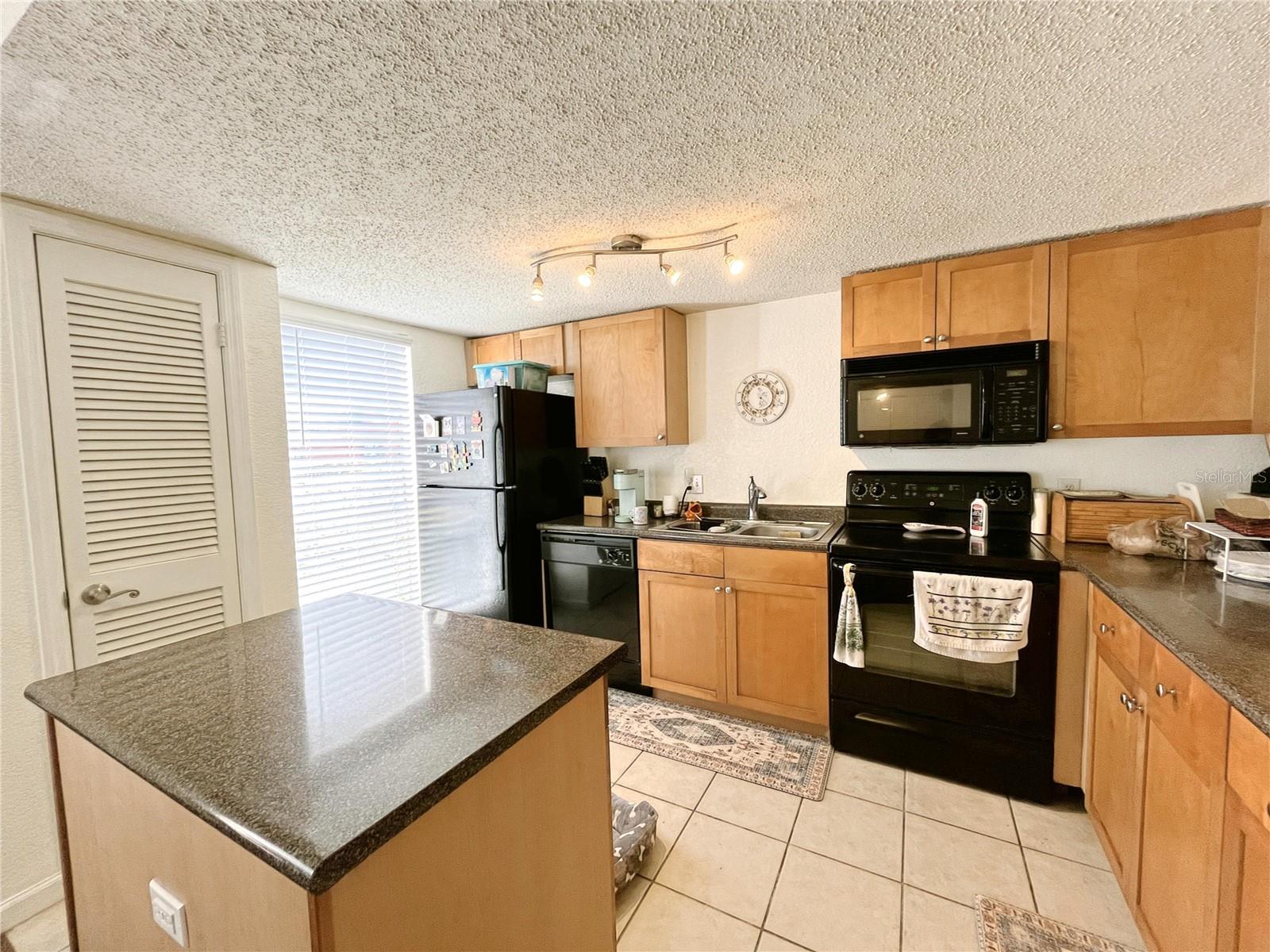 CREEKS EDGE CONDO - Residential