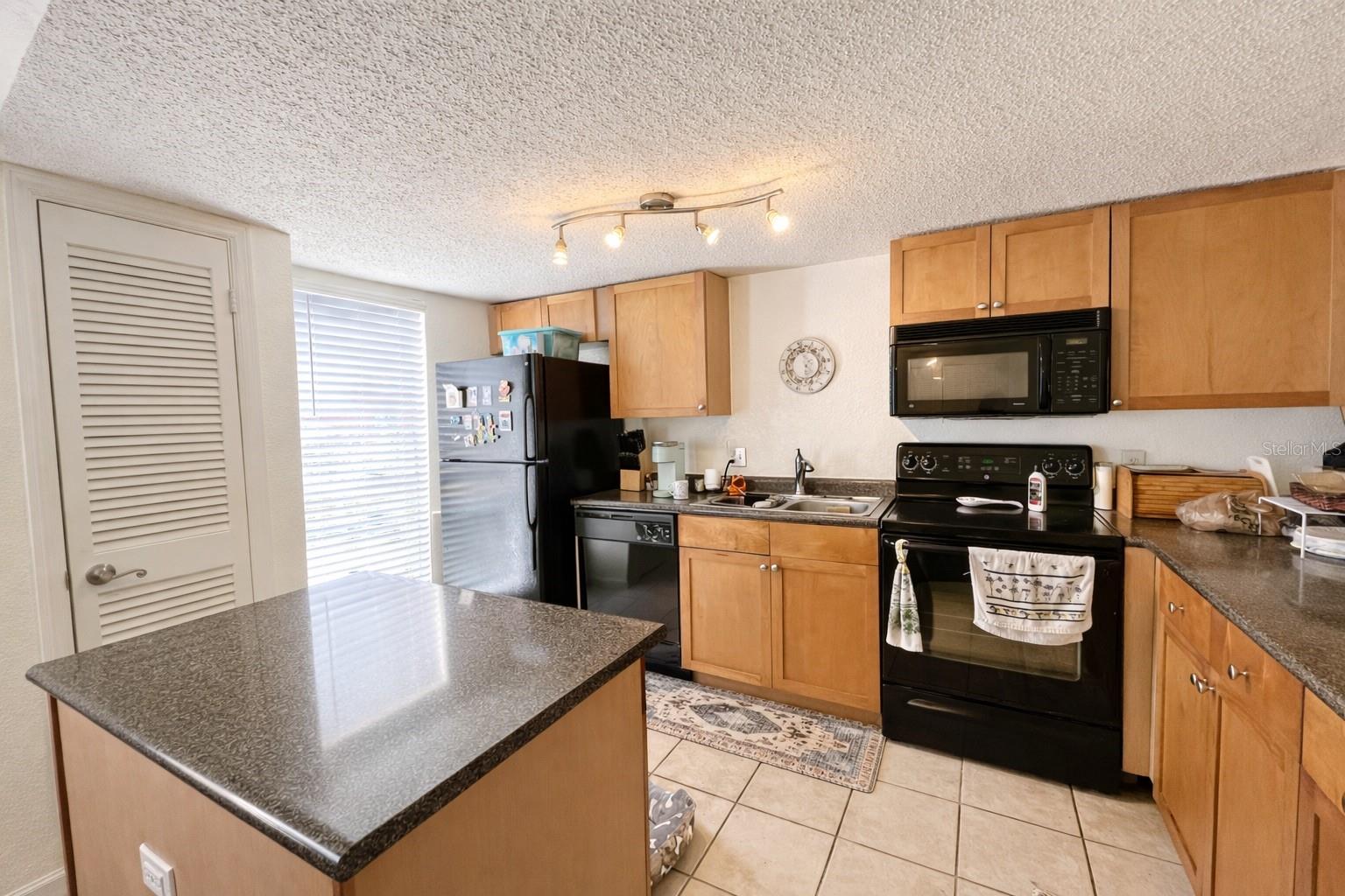 CREEKS EDGE CONDO - Residential