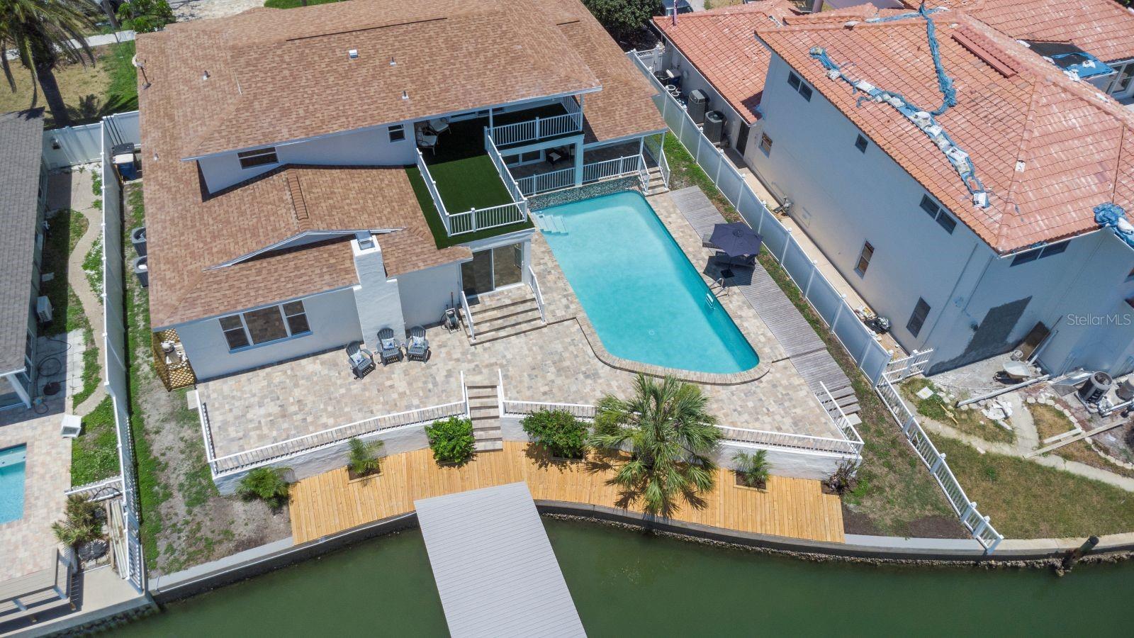 ISLAND ESTATES - Residential