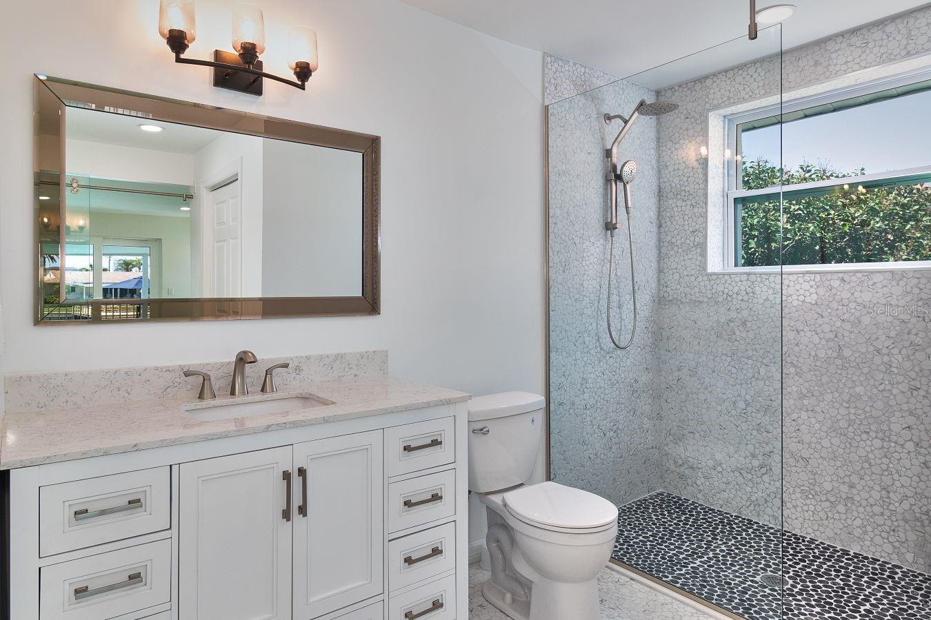 ISLAND ESTATES - Residential