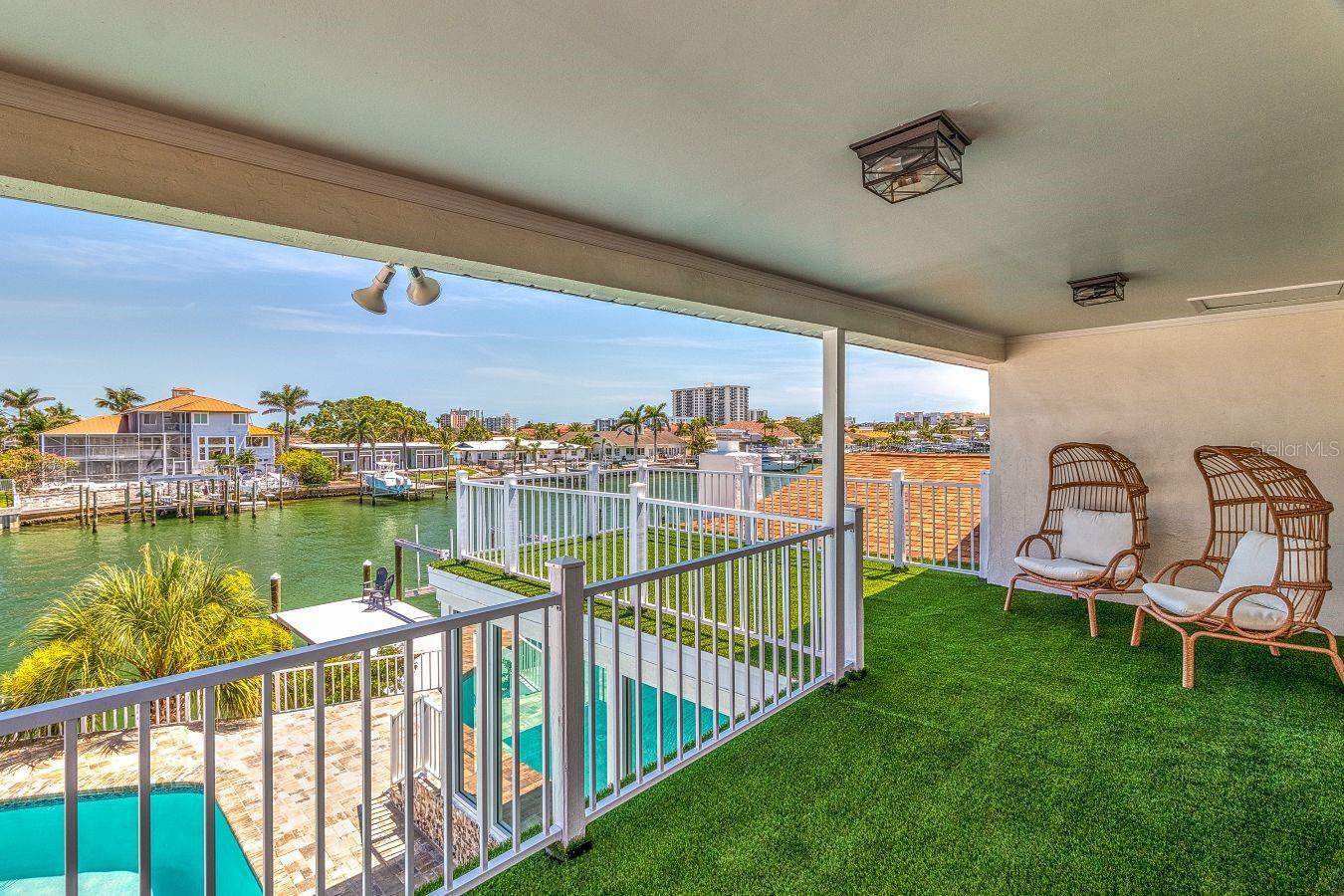 ISLAND ESTATES - Residential