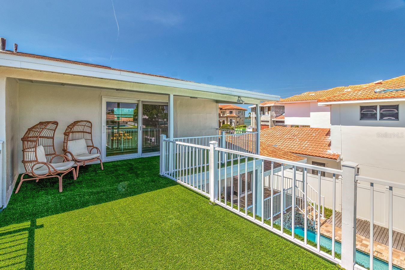 ISLAND ESTATES - Residential