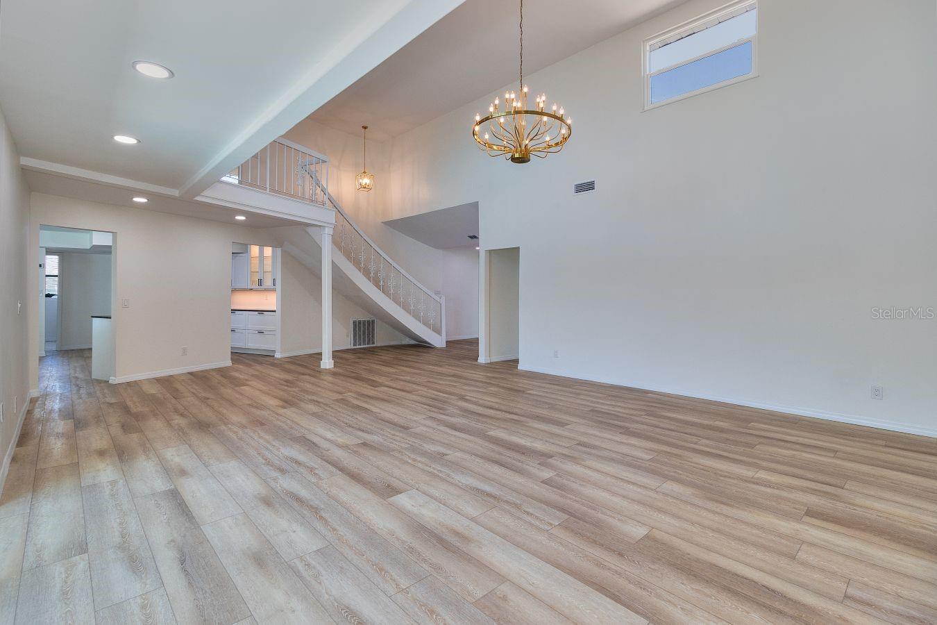 ISLAND ESTATES - Residential