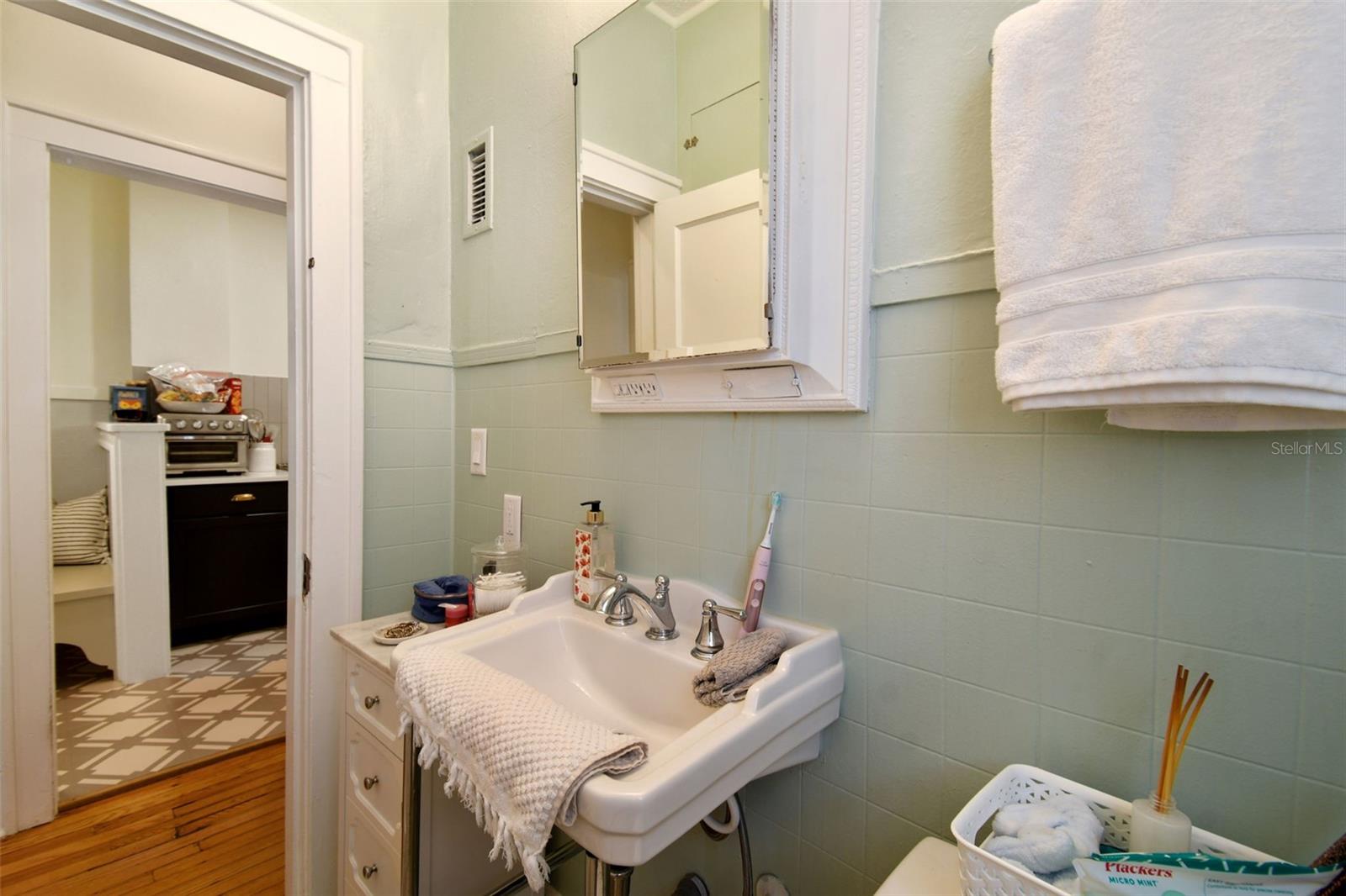 SOUTHVIEW CONDO - Residential Lease