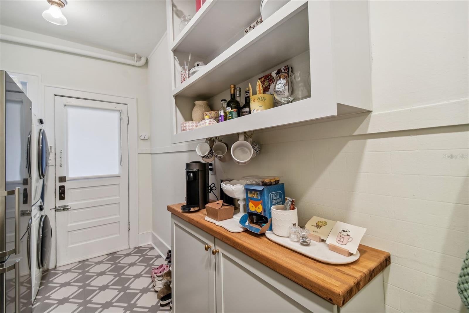 SOUTHVIEW CONDO - Residential Lease